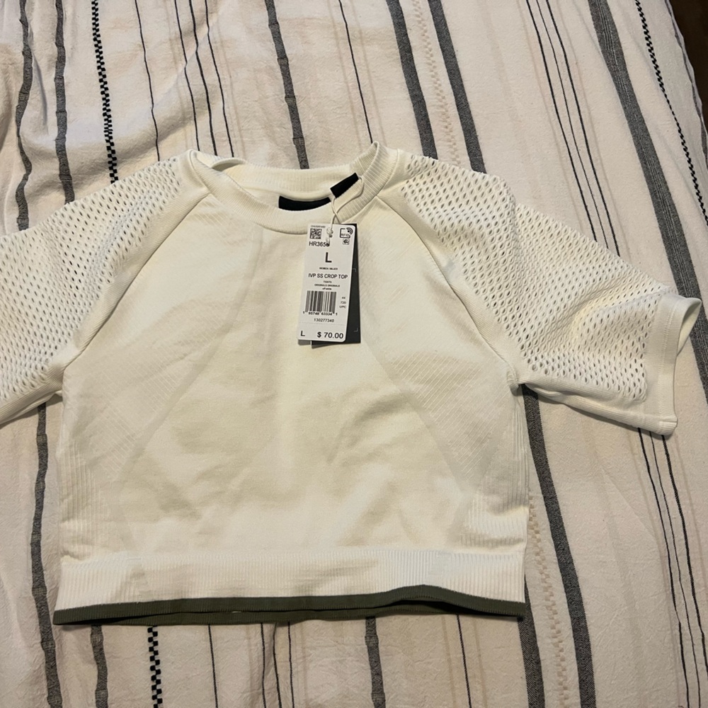 White seamless crop top